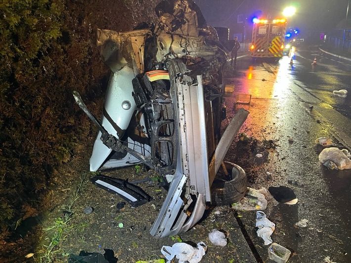 POL-GM: Alkoholisiert von der Straße abgekommen