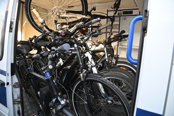 POL-MS: Sicherstellung von hochwertigen E-Bikes im Hafengebiet in Essen
