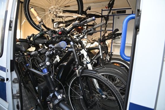POL-MS: Sicherstellung von hochwertigen E-Bikes im Hafengebiet in Essen