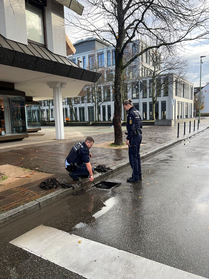 POL-OG: Bühl - Schöne Geste: Danke für die Wertschätzung - Mit guten Nachrichten ins Wochenende