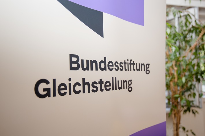 Wie es um die Gleichstellung auf Bauernhöfen steht / Bundesstiftung Gleichstellung on Tour unter dem Motto &quot;Frau. Land. Hof.&quot; in Roth