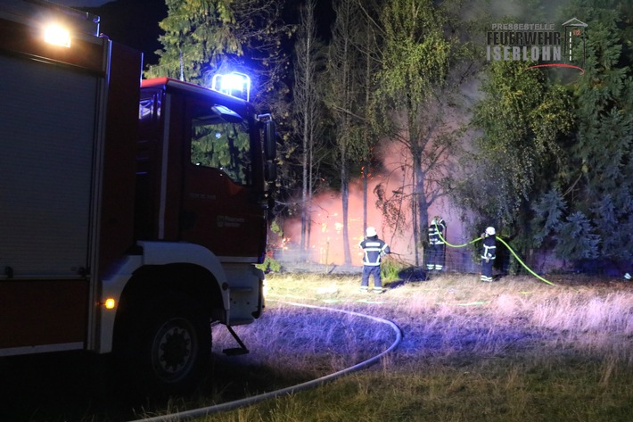 FW-MK: Gartenhüttenbrand in Iserlohn-Lasbeck