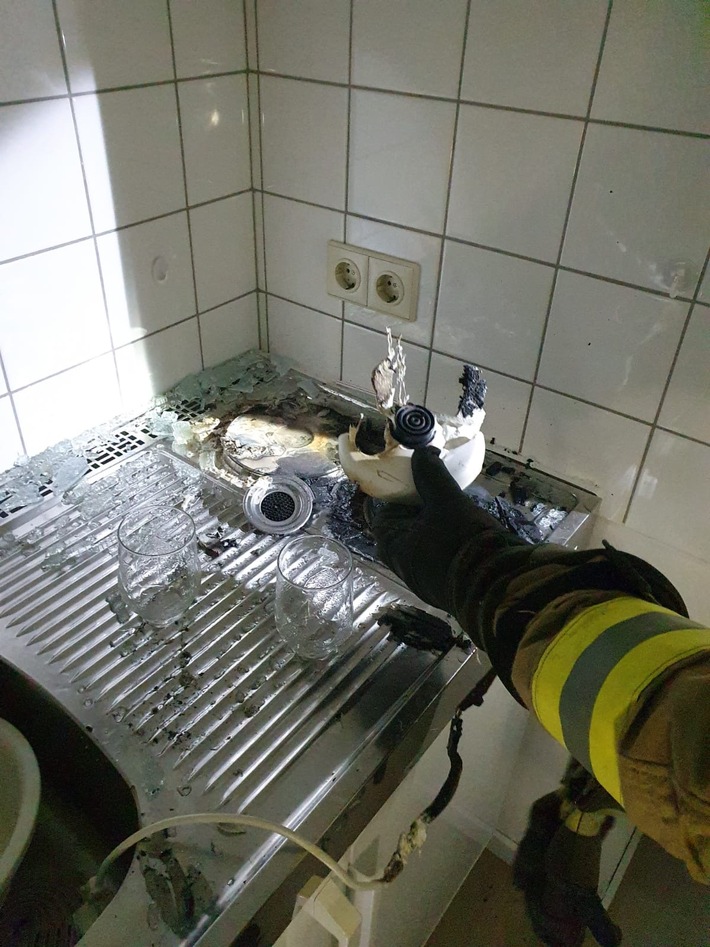 FW Ratingen: Brandmeldeanlage verhindert Schlimmeres