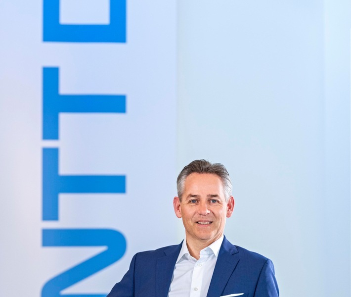 Norbert Rotter, Vorstandsvorsitzender der NTT DATA Business Solutions AG: "In unserem ersten Geschäftsjahr als NTT DATA Business Solutions AG konnten wir Rekordwerte auf allen Ebenen erreichen. Das EBITA verdoppelte sich auf 63,5 Mio. Euro. Zum starken organischen Wachstum von 14,6% konnten sämtliche Regionen und Unternehmensbereiche beitragen. Insgesamt haben wir die Zahl unserer Mitarbeiter auf 12.176 steigern können. Ich bin stolz darauf, mit welchem exzellenten Ergebnis wir das Geschäftsjahr 2021/2022 abgeschlossen haben. Besonders erfreulich ist auch, dass wir in unserem Kerngeschäft der Beratung ein so starkes Wachstum erwirtschaftet haben." / Weiterer Text über ots und www.presseportal.de/nr/24336 / Die Verwendung dieses Bildes ist für redaktionelle Zwecke unter Beachtung ggf. genannter Nutzungsbedingungen honorarfrei. Veröffentlichung bitte mit Bildrechte-Hinweis.
