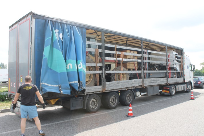 POL-PDNW: Schwerverkehrskontrollen auf der BAB 61 (PAST Ruchheim)