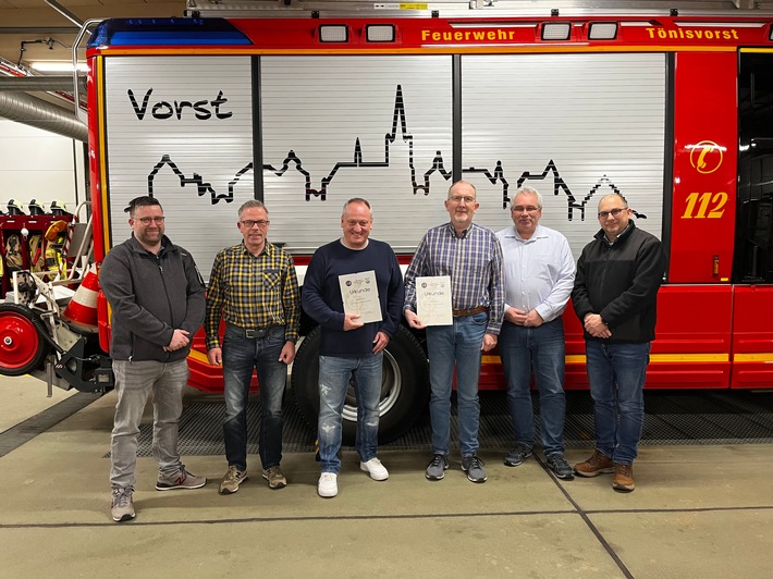FW Tönisvorst: Jahreshauptversammlung des Musikzuges der Freiwilligen Feuerwehr Tönisvorst -Staffelübergabe vom langjährigen ersten Vorsitzenden