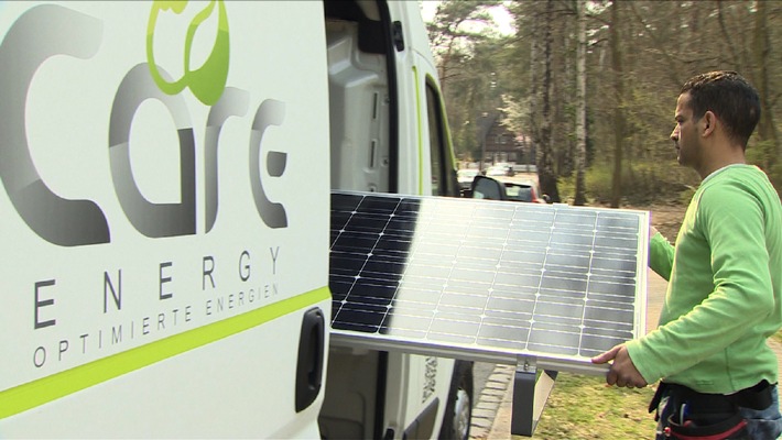 Care-Energy startete gestern mit Care-Energy Solar &quot;plug and save&quot; die erste Auslieferung