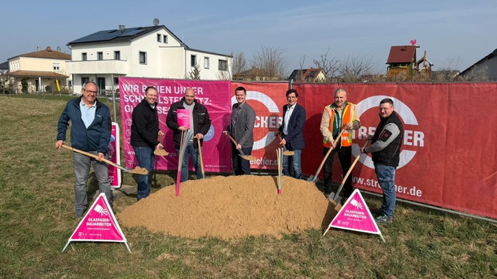 Telekom startet Glasfaserausbau in Berngau