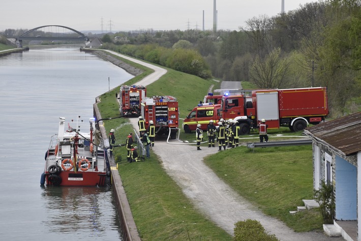 FW-DO: Unklarer Brandausbruch in einem alten Bauernhaus