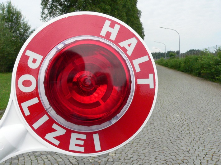 Bundespolizeidirektion München: Unbekannter Schleuser setzt Personen ab
