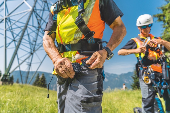 Sicherheit auf dem nächsten Level: ZARGES tritt mit neuem Produktsortiment für innovative Absturzsicherungslösungen in den Markt ein