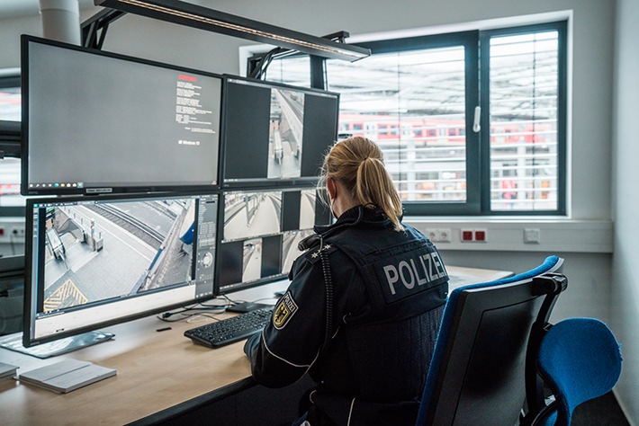 BPOL NRW: Dank Videoüberwachung im Hauptbahnhof - Bundespolizei nimmt Taschendieb fest