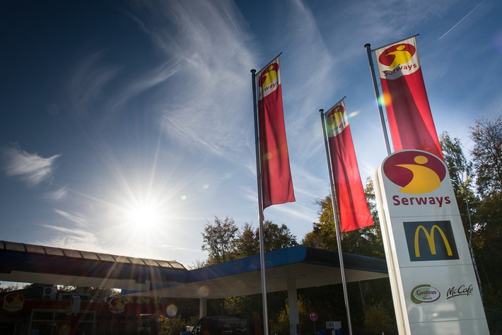 Die Unternehmen McDonald&#039;s Deutschland und Tank &amp; Rast teilen mit:  
McDonald&#039;s Deutschland und die Autobahn Tank &amp; Rast GmbH schließen Kooperationsvertrag