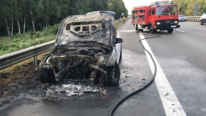POL-DEL: Autobahnpolizei Ahlhorn: Fahrzeugbrand auf der Autobahn 1 im Bereich der Anschlussstelle Lohne-Dinklage