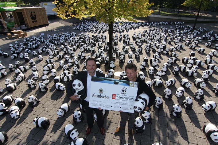 Krombacher Kronkorkenaktion 2013: Über 1 Mio. Euro für den Klimaschutz gehen an den WWF (BILD)