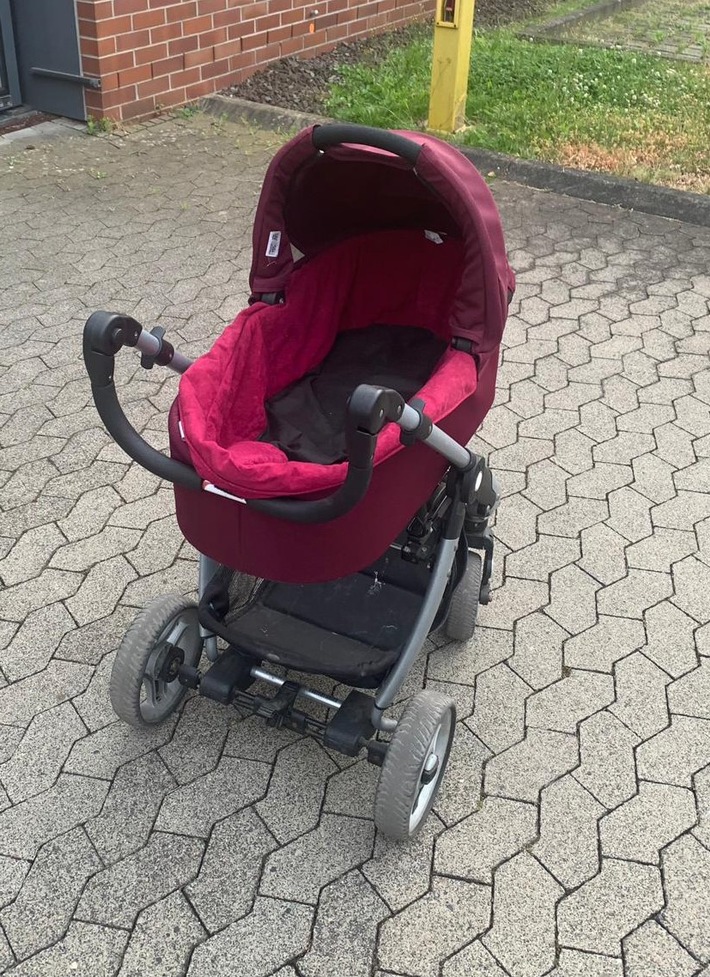 POL-GÖ: (409/2019) Herrenloser Kinderwagen auf Göttinger Wall gefunden - Herkunft unbekannt