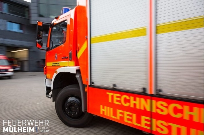 FW-MH: Schwerer Verkehrsunfall mit mehreren Verletzten auf der A40