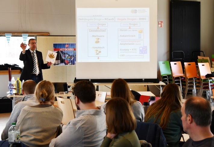 POL-PB: Paderborn informiert zur Drogen- und Suchtprävention an Paderborner Gesamtschule