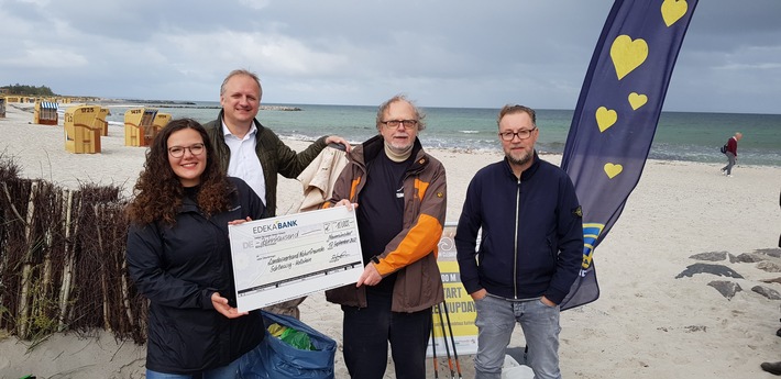 „Coastal Cleanup Day“– EDEKA Nord und NaturFreunde Schleswig-Holstein sammeln über 130 Kilogramm Müll