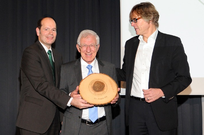 Dr. Franz Alt und 36 Marken zu den GREEN BRANDS Germany 2013 ausgezeichnet