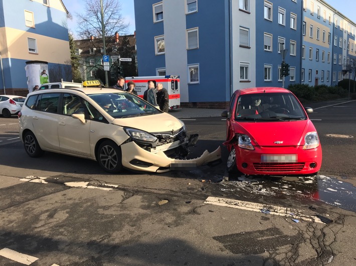 POL-PPWP: Unfall fordert zwei Schwerverletzte