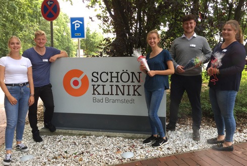 Pressemitteilung // Drei Auszubildende starten in der Schön Klinik Bad Bramstedt