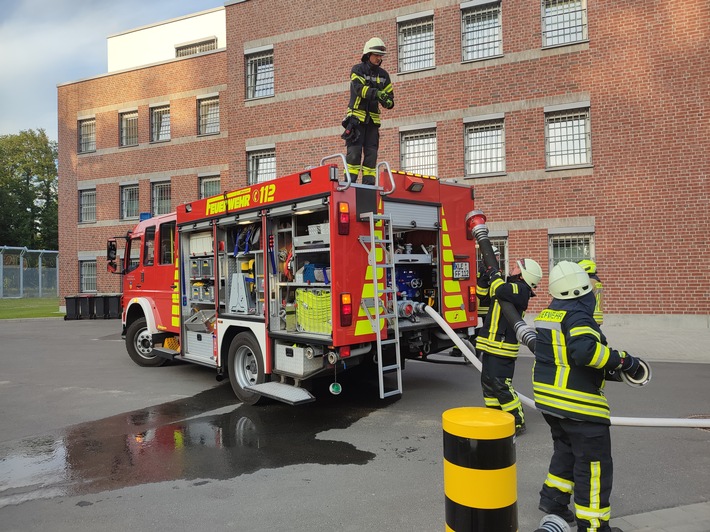 FW-KLE: Brand in forensischer Klinik