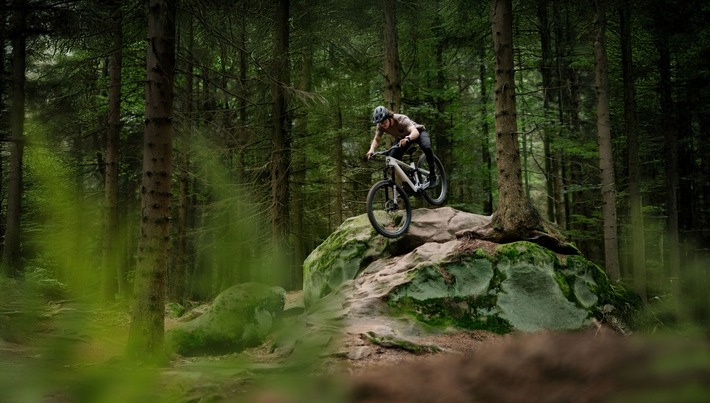 Das neue Full-Power E-MTB Slab Plus. / Weiterer Text über ots und www.presseportal.de/nr/102534 / Die Verwendung dieses Bildes für redaktionelle Zwecke ist unter Beachtung aller mitgeteilten Nutzungsbedingungen zulässig und dann auch honorarfrei. Veröffentlichung ausschließlich mit Bildrechte-Hinweis.
