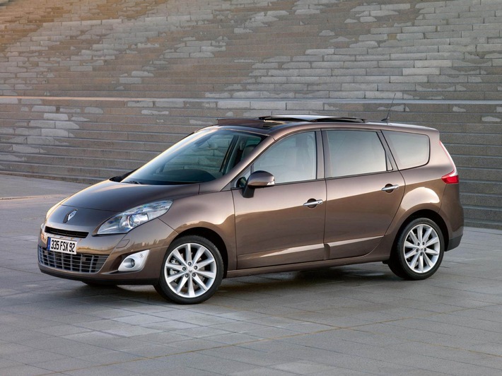 Nouveau Renault Grand Scenic, un comportement de berline, le plaisir de vie a bord d