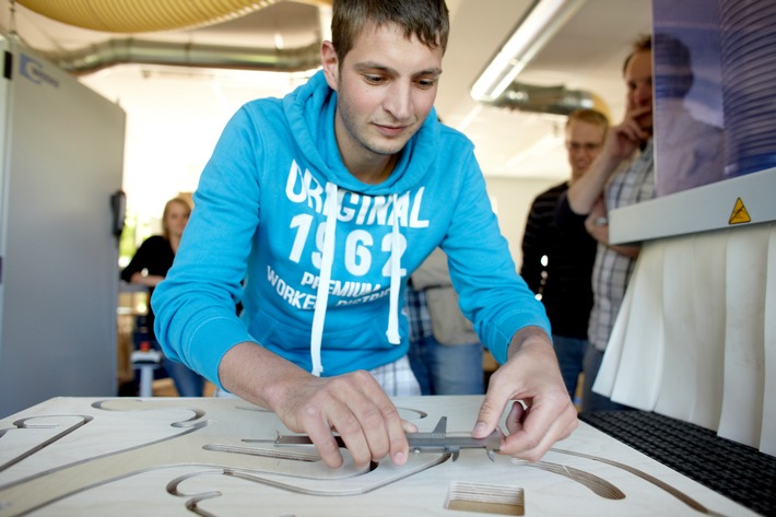 Holzfachschule Bad Wildungen mit neuem attraktiven Weiterbildungsangebot: Holztechniker und Tischlermeister in 24 Monaten