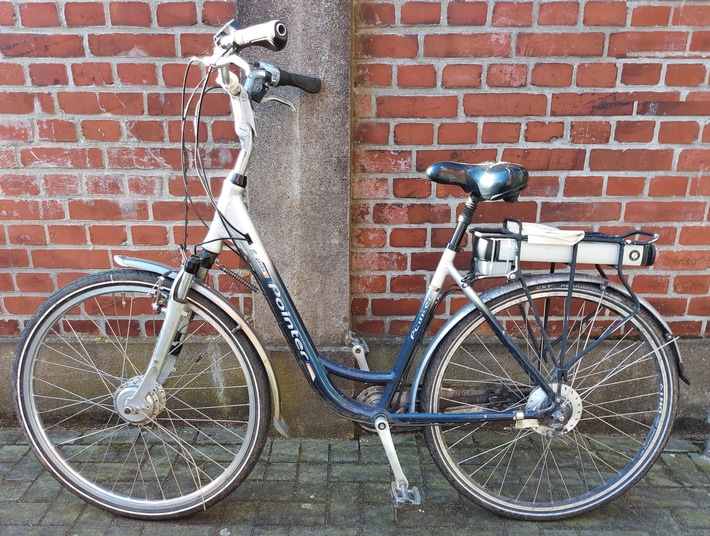 POL-BOR: Gronau - Ladendiebe lassen Fahrrad zurück / Eigentümer gesucht
