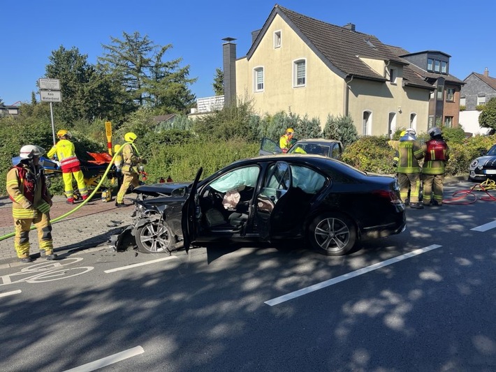 POL-ME: Nach Unfall "Am Roten Kreuz": Polizei bittet um sachdienliche Hinweise - Ratingen - 2309042