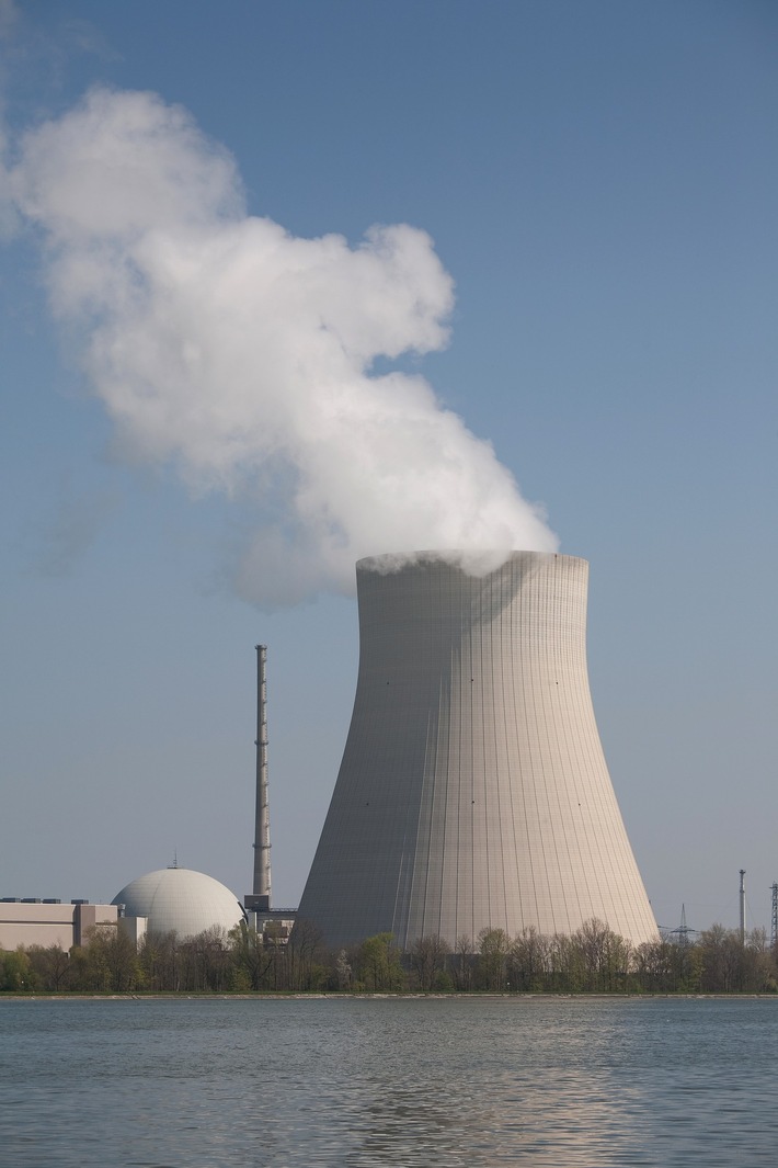 Kommentar: Die teure und gefährliche Atomkraft muss endlich in die Geschichtsbücher verbannt werden!