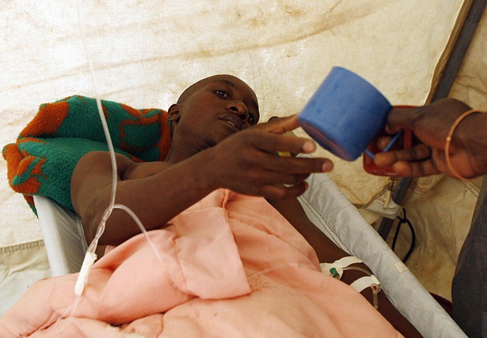 Simbabwe: medeor bringt heute über 15 Tonnen Medikamente auf den Weg