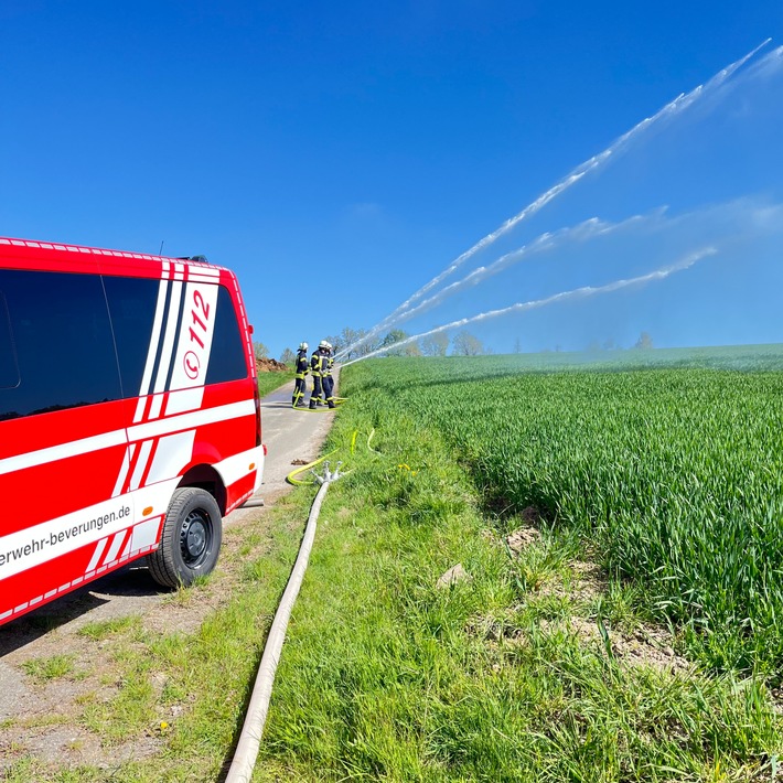 FW Beverungen: Maschinisten-Lehrgang erfolgreich abgeschlossen / Praxisprüfung mit anspruchsvoller Wasserförderung