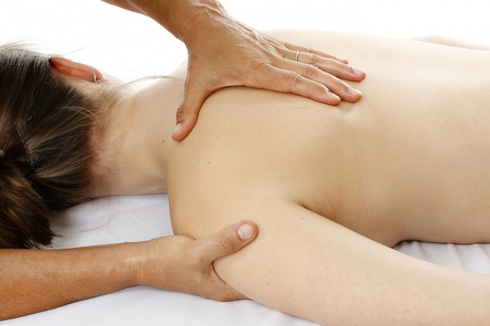 Finanzkommission erhöht Druck: Osteopathie braucht endlich klare Regeln