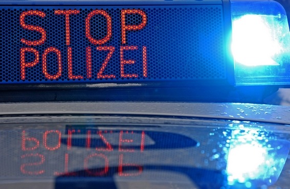 Bundespolizeidirektion München: Mutmaßliche Schleusung auf A8 gestoppt: Bundespolizei ermittelt gegen Syrer