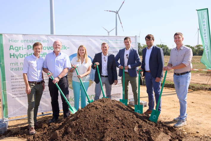 Green Planet Energy und oekostrom AG starten Agri-PV-Hybridkraftwerk in Parndorf bei Wien