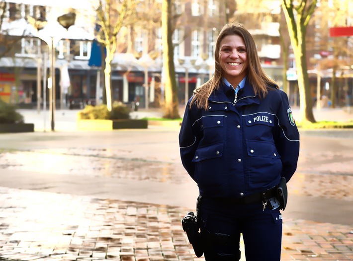POL-DU: Von Nord nach Süd: Stephanie Falk ist neue Bezirksdienstbeamtin in der Altstadt