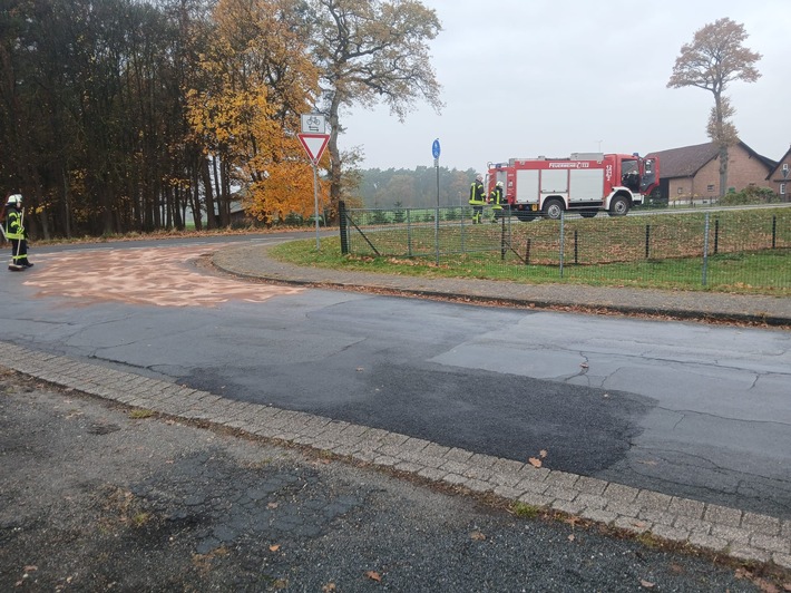 FFW Bergen: 400m Ölspur auf der B3 im Offen