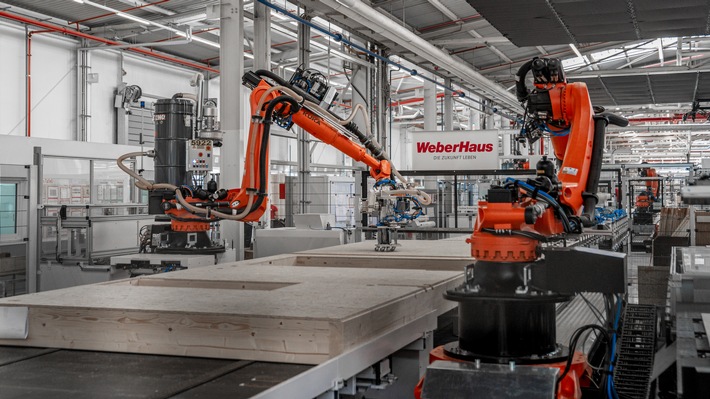 Modernste Robotik-Technologie in der Fertighaus-Produktion von WeberHaus