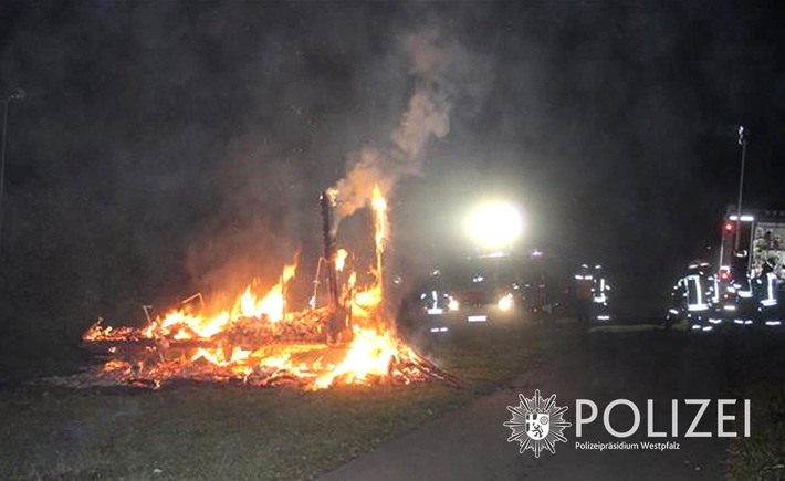 POL-PPWP: Toilettenwagen ausgebrannt