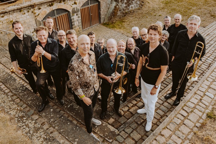 SWR Big Band mit Magnus Lindgren & John Beasley: Die C² CONCERTS GmbH präsentiert mit "Bird Lives" das Gipfeltreffen des Jazz auf Deutschlands Konzertbühnen