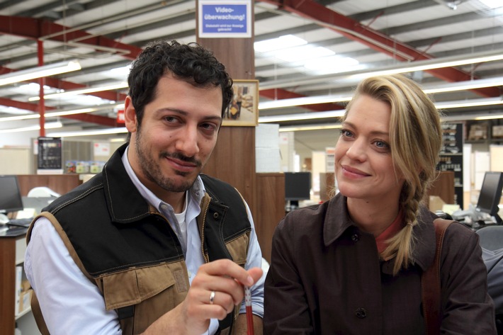 "Wir machen durch bis morgen früh" mit Heike Makatsch und Fahri Yardim / Lars Beckers Kiez-Komödie als "Fernsehfilm der Woche" im ZDF (FOTO)