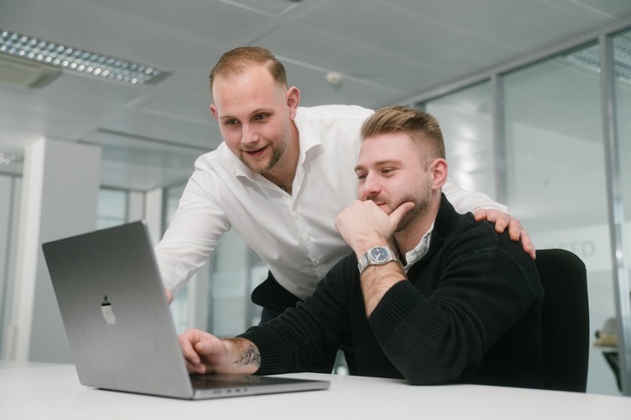 Korthauer GmbH zeigt praxisnah, warum Social Recruiting allein oft nicht für nachhaltigen Recruiting-Erfolg reicht. / Weiterer Text über ots und www.presseportal.de/nr/181636 / Die Verwendung dieses Bildes für redaktionelle Zwecke ist unter Beachtung aller mitgeteilten Nutzungsbedingungen zulässig und dann auch honorarfrei. Veröffentlichung ausschließlich mit Bildrechte-Hinweis.