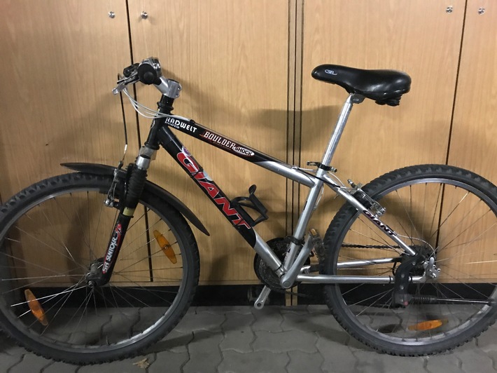 POL-HOL: Zwei Fahrräder in Bahnhofnähe aufgefunden - Polizei sucht die Eigentümer