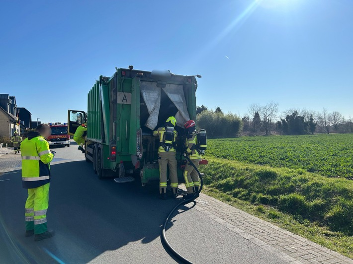 FW Alpen: LKW-Brand