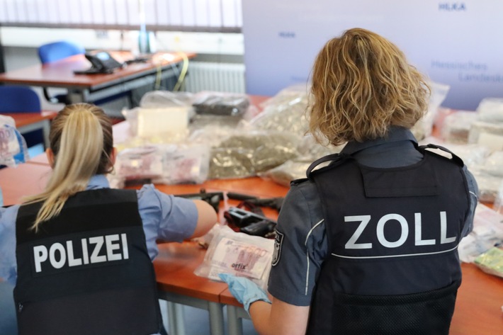 LKA-HE: Zoll und Polizei stellen Rekordmenge an Bargeld in Hessen sicher // Folgemeldung zu Zoll und Polizei zerschlagen zwei professionelle Marihuana-Plantagen // FOTO