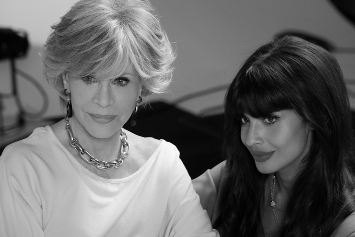 #PomellatoForWomen - Initiative des italienischen Juweliers Pomellato anlässlich des internationalen Weltfrauentags - Jameela Jamil im Gespräch mit Jane Fonda