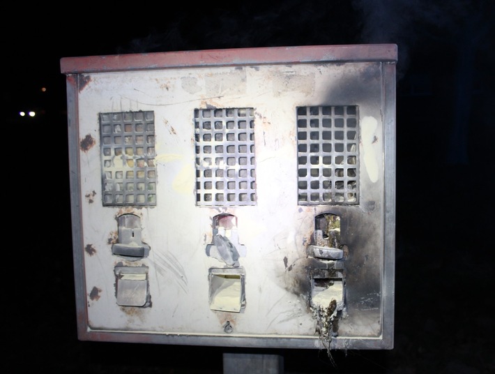 POL-HA: Kaugummiautomat in Boele in Brand gesetzt